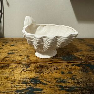 Elegant White Ceramic Shell Bowl